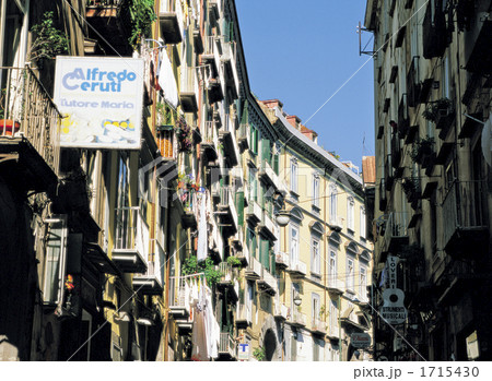 ナポリ市内のスパッカナポリ 1715430