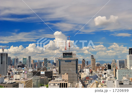 心斎橋の風景と入道雲 1720699