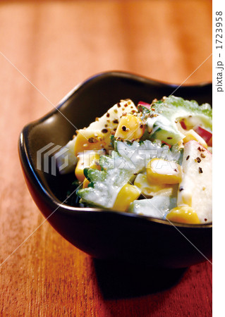りんごとゴーヤのサラダ 1723958