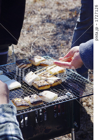 ぜんざいの餅焼き 1727126