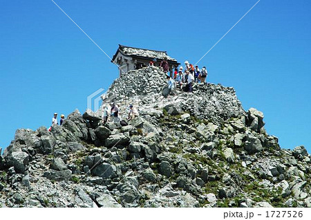 立山・雄山山頂の峰本社 立山・雄山山頂の峰本社 1727526