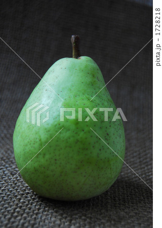 1728218