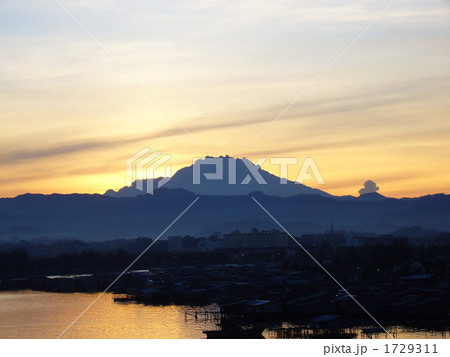 キナバル山 キナバル山 1729311