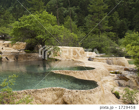 娑夢映彩池 1729458