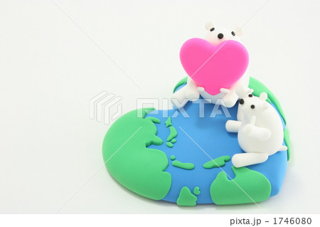 粘土の地球とシロクマ 1746080