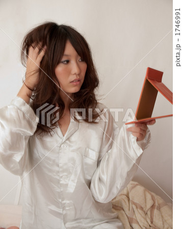女性 パジャマ 寝起き 女性 パジャマ 寝起き 1746991