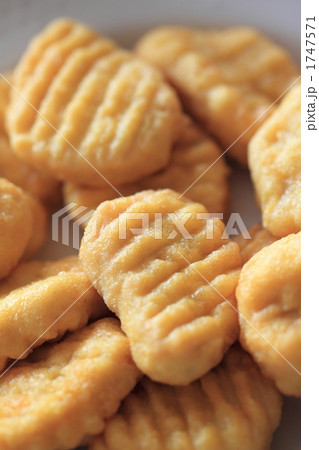 チキンナゲット 1747571