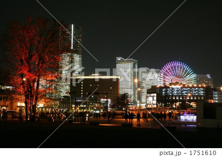 横浜みなとみらい全館点灯日 1751610