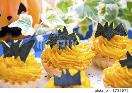 ハロウィンのパンプキンタルト 1752675