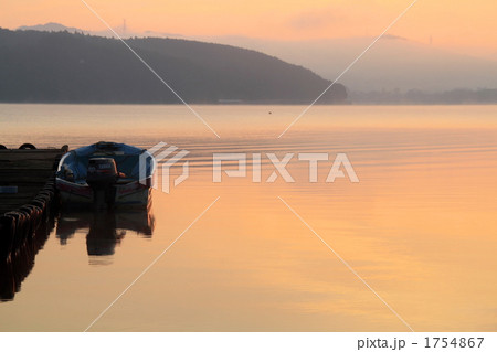 山中湖の夜明け 1754867