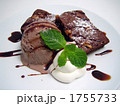 チョコレートケーキとアイスクリーム 1755733