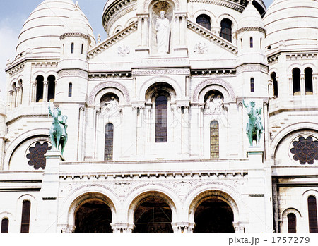 モンマルトルのサクレクール寺院 1757279