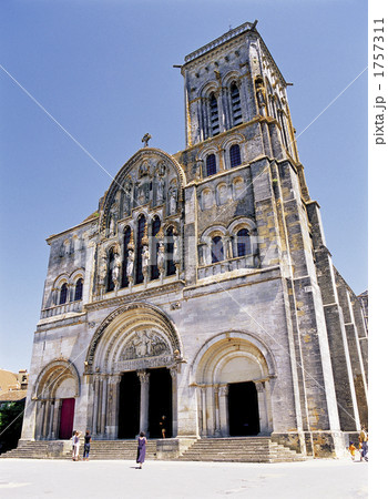 ヴェズレーのマドレーヌ寺院 ヴェズレーのマドレーヌ寺院 1757311