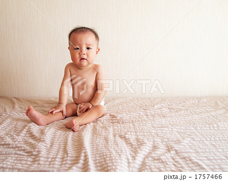 boy child nude  