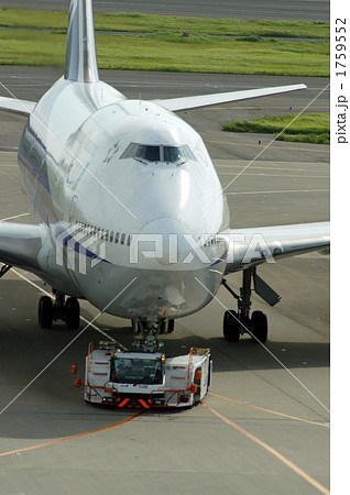 牽引されるジャンボ 牽引されるジャンボ 1759552