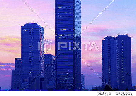 大阪ビジネスパークの朝 1760319