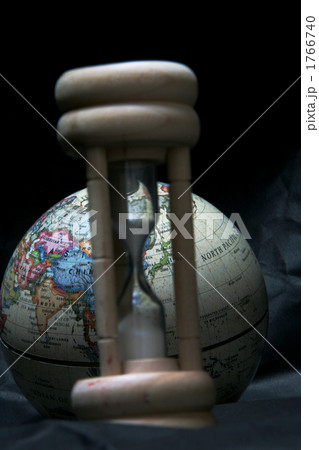 砂時計と地球儀 砂時計と地球儀 1766740