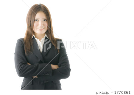 腕組みする女性社員 腕組みする女性社員 1770861