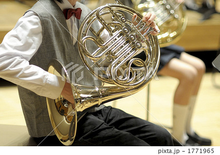 ホルン 金管楽器 吹奏楽の写真素材