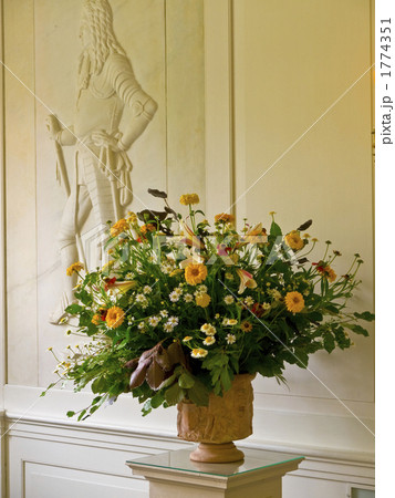 オランダ　フラーワーアレンジメント 1774351