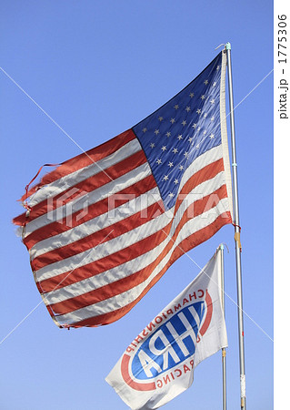 1775306