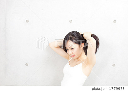 スキンケア女性 1779973