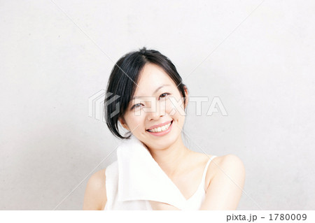 洗顔 女性 かわいい 洗顔 女性 かわいい 1780009