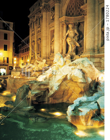 ローマのトレヴィの泉 1780224