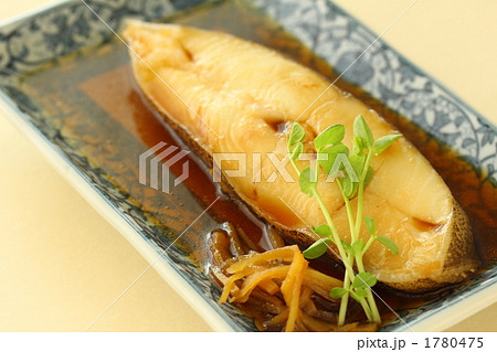 カラスカレイの煮魚 1780475