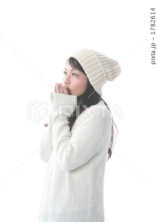 口を押さえる女性 口を押さえる女性 1782614