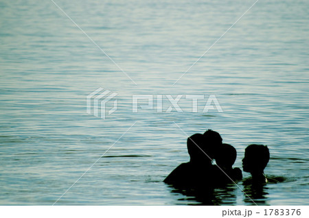 シルエット②家族 シルエット②家族 1783376