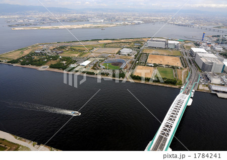大阪市此花区舞洲を空撮 大阪市此花区舞洲を空撮 1784241