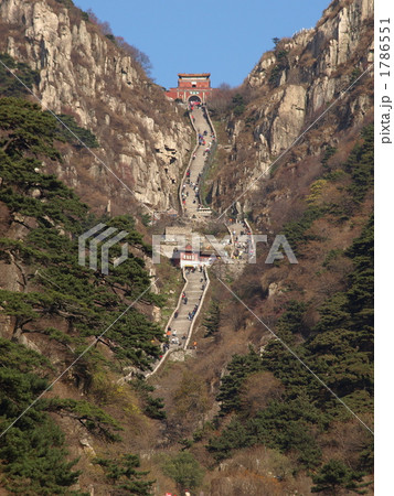 世界遺産・中国泰山の十八盤の写真素材 [1786551] - PIXTA