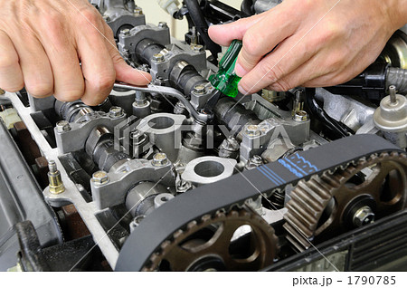 クルマのエンジン整備 1790785