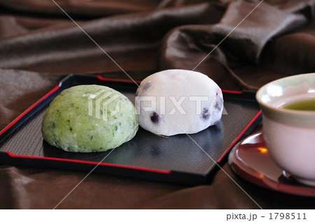 豆大福とよもぎ大福 1798511