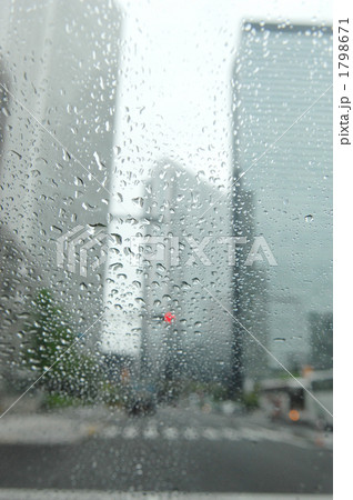雨の街 1798671