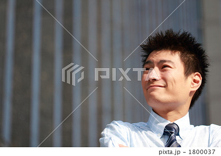 男性 仕事 スーツ (会社員 サラリーマン ビジネスマン 派遣社員 社会人) 1800037