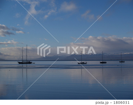 早朝のウシュアイア湾 早朝のウシュアイア湾 1806031