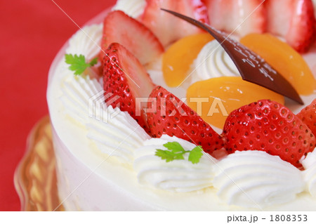 つやつや苺のケーキ つやつや苺のケーキ 1808353