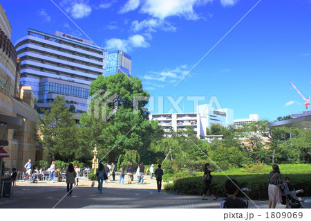 公園のある都会の風景 公園のある都会の風景 1809069