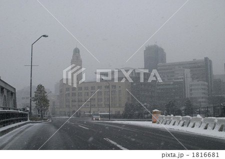 雪景色のクイーンの塔 1816681