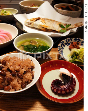 お食い初めの祝い膳関西風 1819071