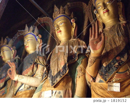 パンコル・チョエデ本堂の仏像 1819152