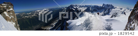 エギーユ・デュ・ミディ展望台からのパノラマ風景 1829542