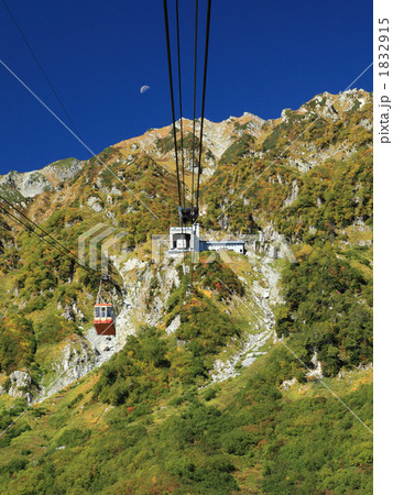 残月の立山ロープウェイ 1832915