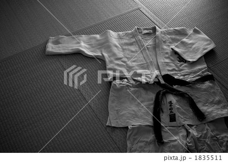 柔道着と畳 1835511