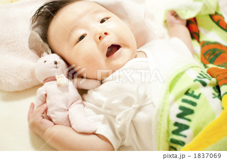 生後3ヶ月の赤ちゃん 1837069