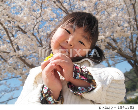 花と女の子 花と女の子 1841582