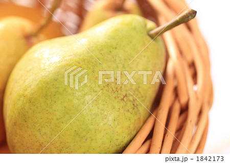 かごの洋ナシ 1842173