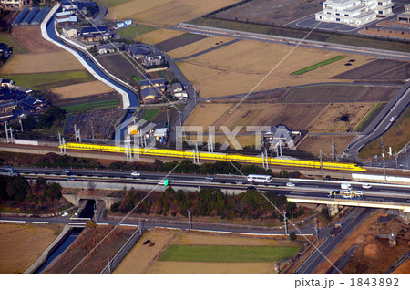 新幹線ドクターイエローを空撮 1843892